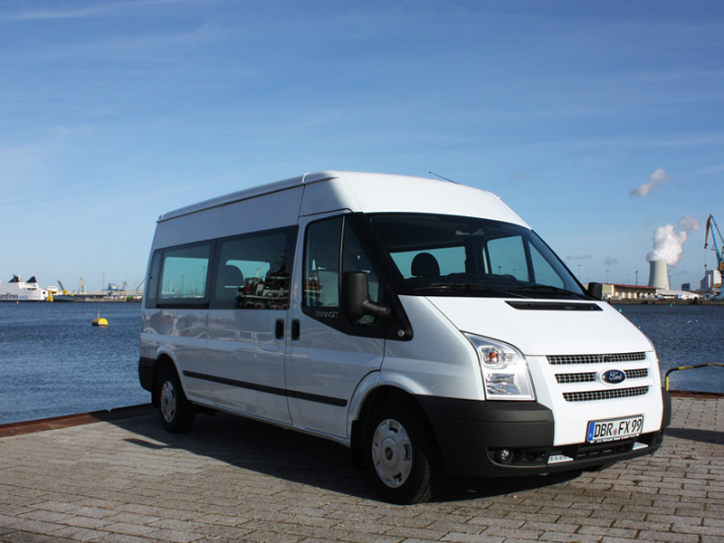 9-Sitzer Ford Transit Kleinbus